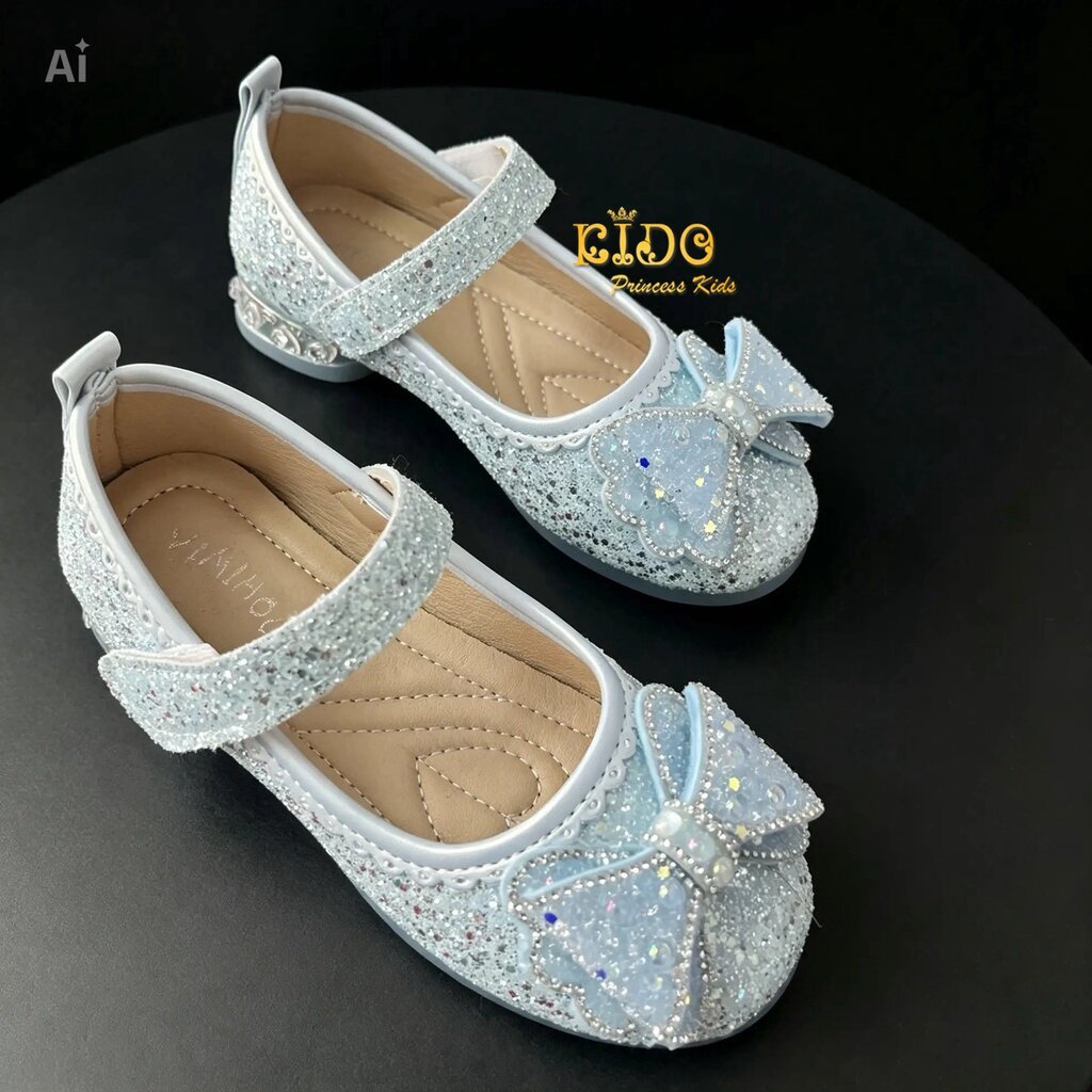 ต้องเผื่อ1.5เซนจากเท้าน้อง Kidoprincesskids รองเท้าเด็ก (ร้านอยู่รัชดา)H203 สีฟ้า เกร็ดวิ้งๆ