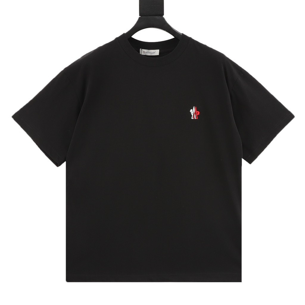 Moncler/Moncler 2026 คลาสสิกรอบคอแขนสั้นเสื้อยืดผู้ชายผู้หญิงสไตล์รอบคอด้านบนสีทึบใหม่อินเทรนด์หลวมข