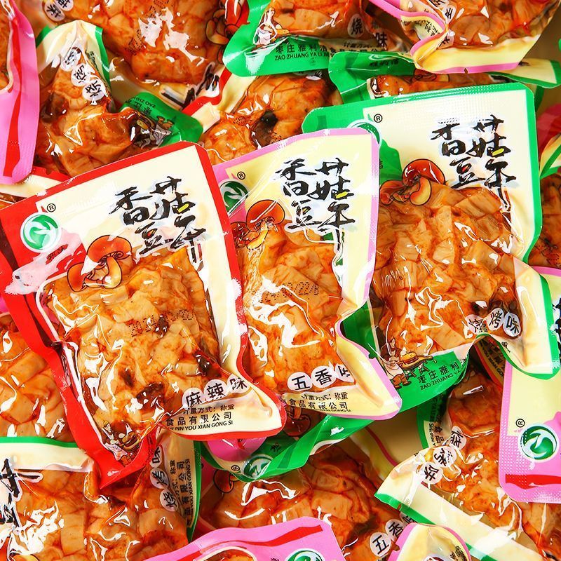 休闲小吃豆腐干零食香菇豆干小包装五香辣条散装整箱食品9/4 Casual snacks: tofu jerky, mushroom tofu, small packages of five-spice