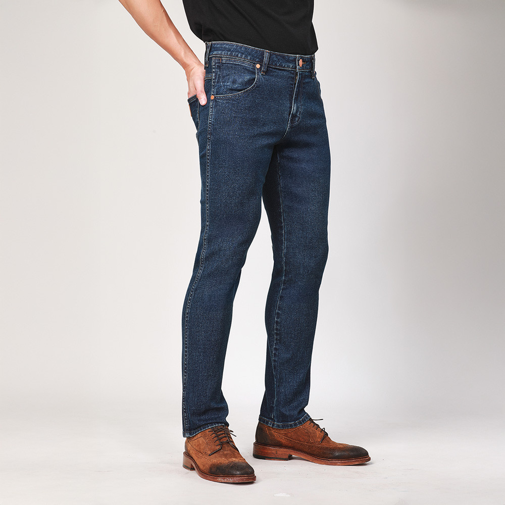 WRANGLER جينز رجالي ضيق بخصر منخفض