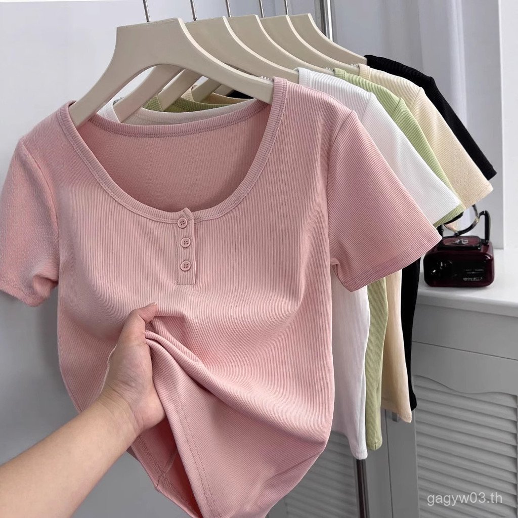 7LRA พร้อมสต็อก u-คอ Collarbone Slim-Fit ไหล่ด้านหน้าแขนสั้นเสื้อยืดผู้หญิงฤดูร้อนปุ่มออกแบบสั้นขนาด