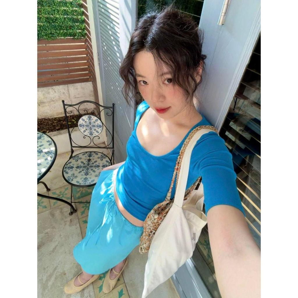 [ลดราคาจํากัดเวลา] สไตล์เกาหลี ยู-คอ ทะเลสาบ สีฟ้าแขนสั้นเสื้อยืดผู้หญิงฤดูร้อน ผอมลง ดูผอมเอวแคบสวย