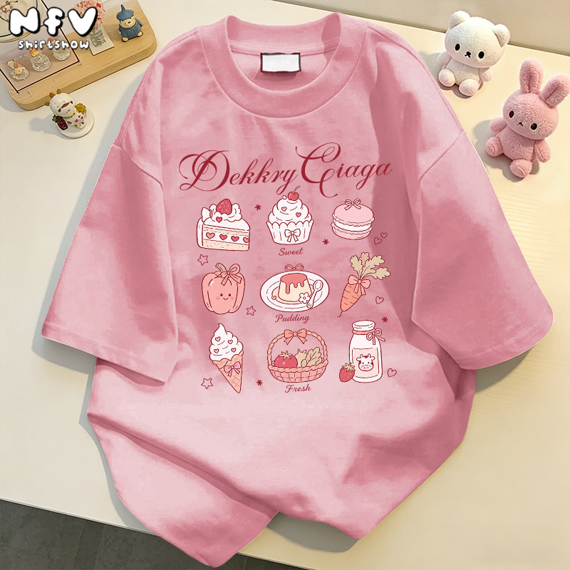 【จัดส่งตลอด 24 ชั่วโมง】NFV สไตล์หวาน ลายตัวการ์ตูนและขนมหวาน เสื้อยืด ทรงหลวม ผ้าฝ้าย YG1463