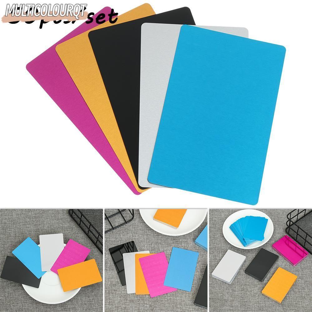 MULTICOLOURQT 50 ชิ้น/เซ็ตโลหะ Carte Art Craft อลูมิเนียมเลเซอร์แกะสลักนามบัตรนามบัตรนามบัตร