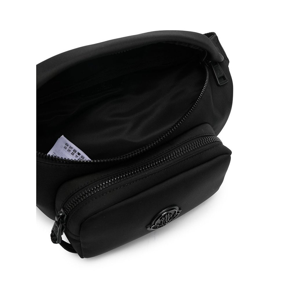 กระเป๋าสะพายข้างผู้ชาย Moncler