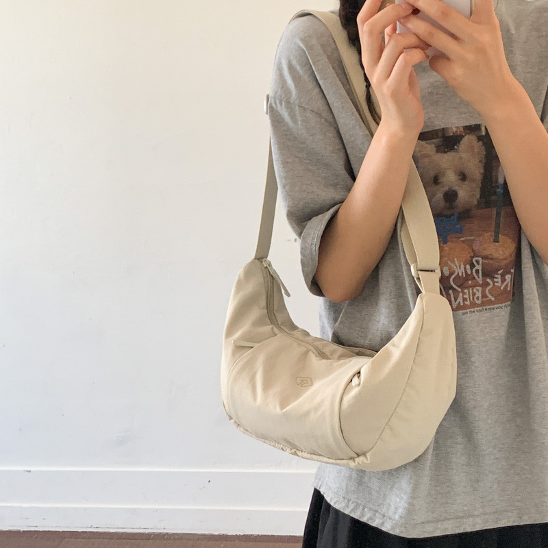 Eco Benefits Long Last Multi-Compartment Nylon Shoulder Bag กระเป๋าสะพายข้างในสายปรับได้