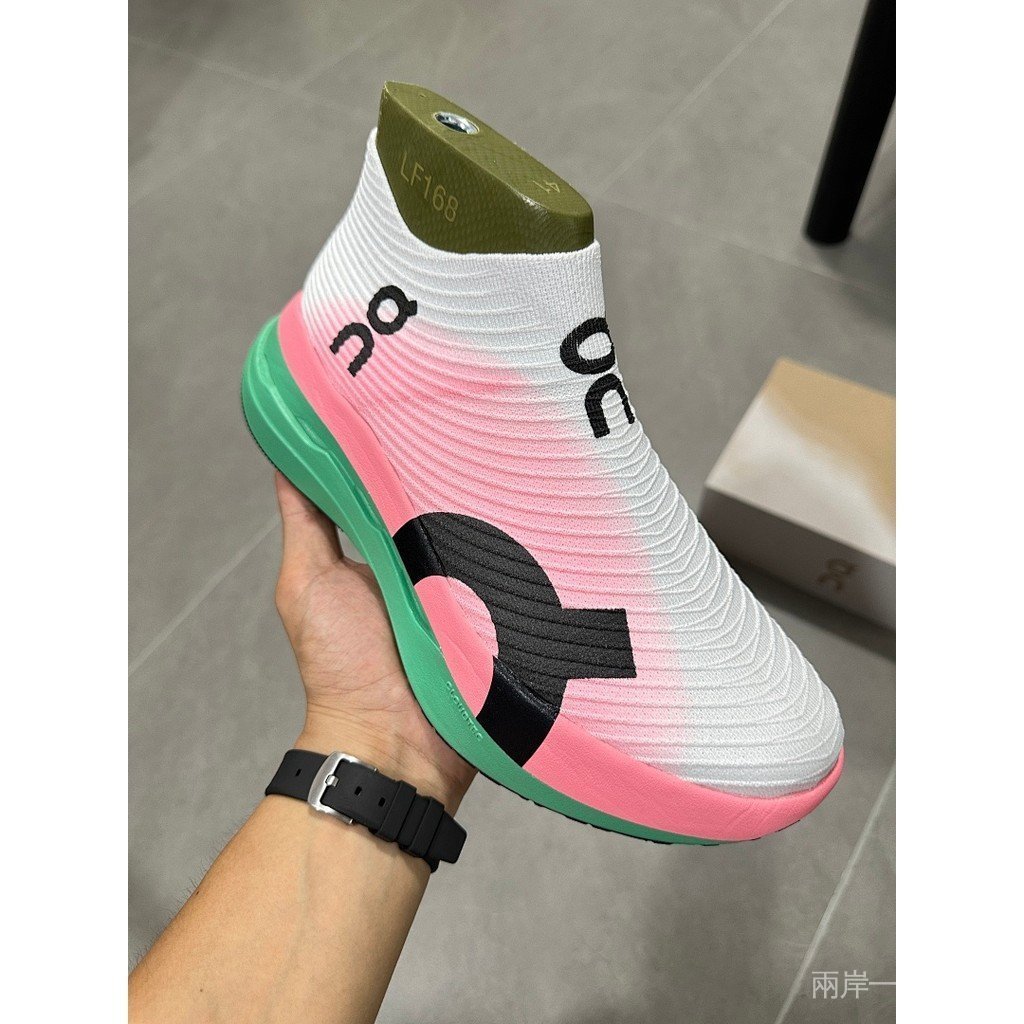 On Cloudboom Strike LS LightSpray Ultra Light Laceless Racing Shoes KNZB O3E2