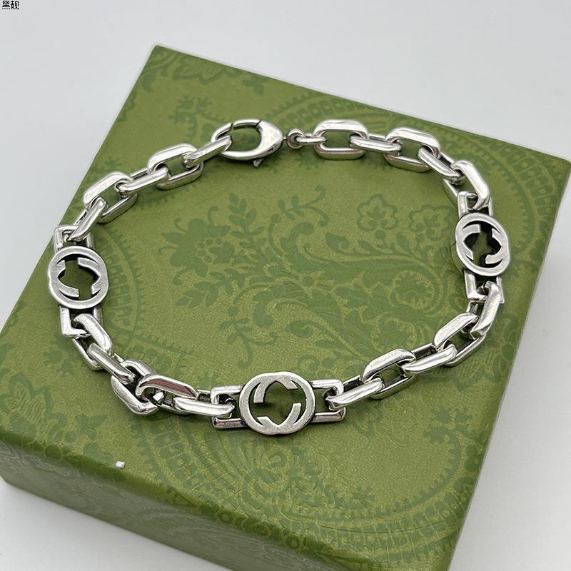 สร้อยข้อมือคลาสสิก สไตล์_unisex_สำหรับทั้งผู้ชายและผู้หญิง ทำจากวัสดุเงิน มีความคงทนสวยงามไม่ซึมซับสี