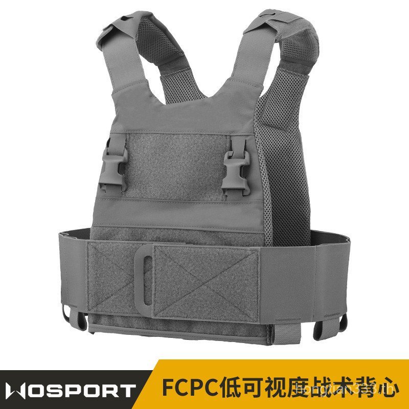 เสื้อกั๊กยุทธวิธีน้ำหนักเบาจากFerro Concepts แบบSLICKSTER มีให้เลือกมากมายในสต็อก!