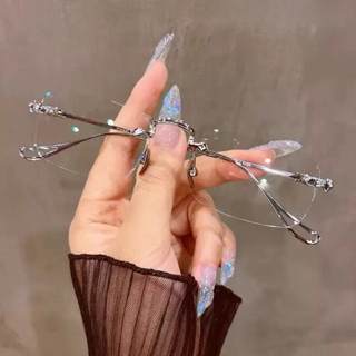 แว่นสายตายาวแบบแฟชั่น กรอบโลหะไม่มีขอบ เหมาะสำหรับทั้งผู้ชาย…