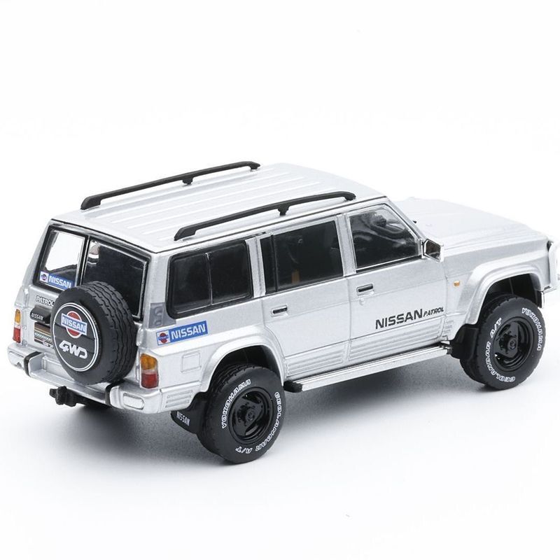 Shadow Pro 1: 64 Nissan Tole Y60 รุ่นที่สี่ใหม่ Off-Road แขวนจําลองรถรุ่น
