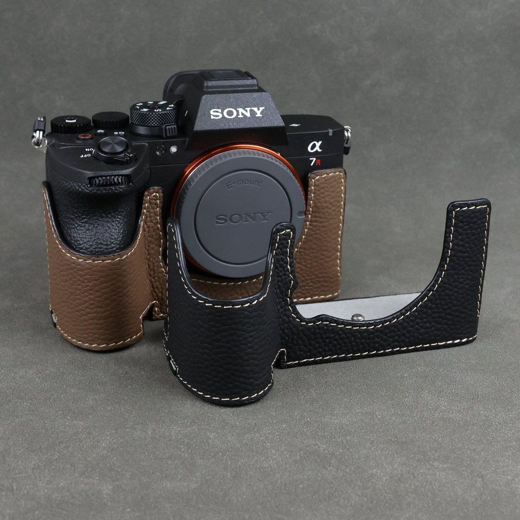 ของแท้หนังครึ่งกล้องสําหรับ Sony A7R VI A7R6 ILCE-7RM6 Alpha 7R VI ด้านล่างเปิดฝาครอบ