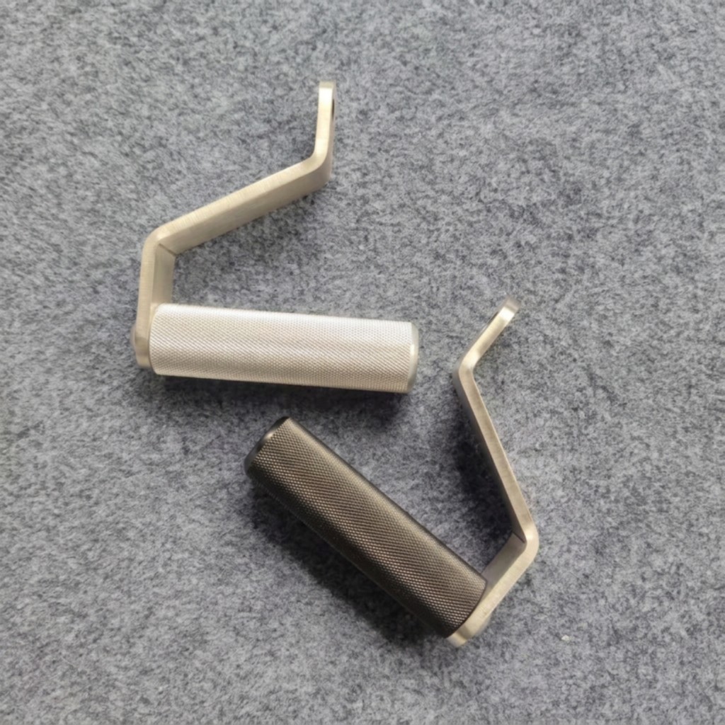 Lat Pull down Handles Knurled Pull down Handles Pulldown Auxiliary Handles อุปกรณ์ยิมที่สะดวกสบายขนา