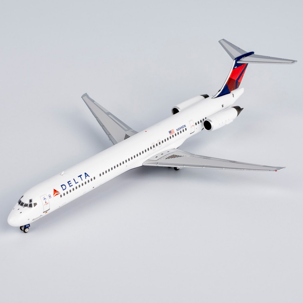 NG 83012 1/400 USA Air MD-88 Mai Dao 88 Passenger Airliner N999DN