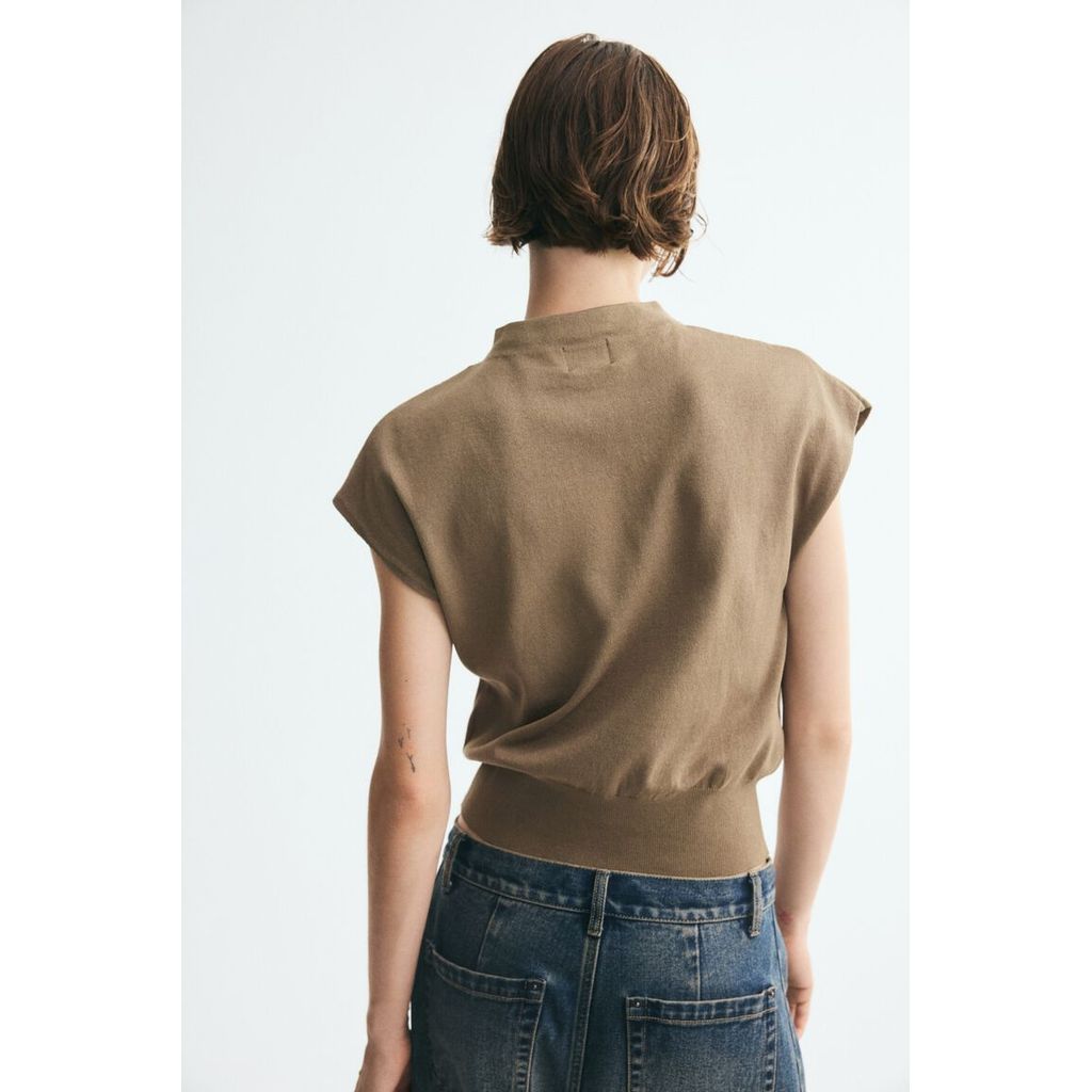 H&M(เอชแอนด์เอ็ม) เสื้อถักเนื้อละเอียดแขนสั้นทรงแคป ผู้หญิง 1348807_1