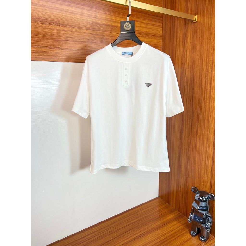 Prada/Prada/2026 คลาสสิกรอบคอแขนสั้นเสื้อยืดผู้ชายผู้หญิง Basic Slim-Fit Slimmer ดูโลโก้พิมพ์หลวม He