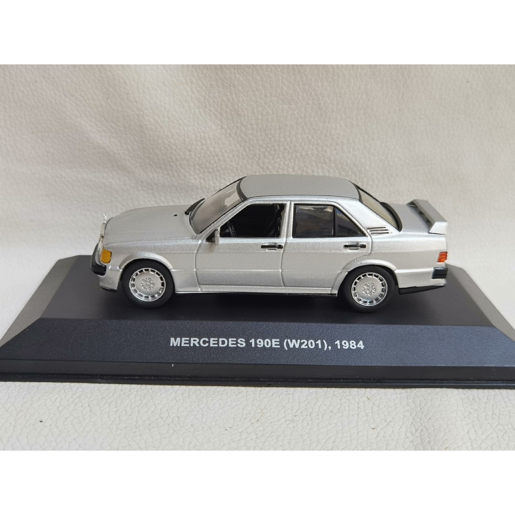 SOLIDO 1/43 190E W201 1984 Mercedes-Benz Alloy Car Model ข้อบกพร่อง: Lacquer Surface Have Rashes See