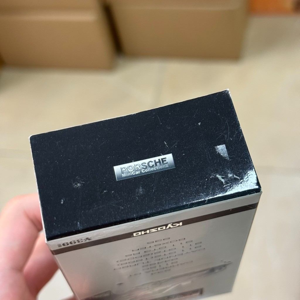 จิงซาง เคียว 1/64ปอร์เช่ปอร์เช่911 GT2 996 2002กล่องการ์ดสีดําแลคเกอร์ที่สมบูรณ์ด้วยผื่นทรายข้อบกพร่