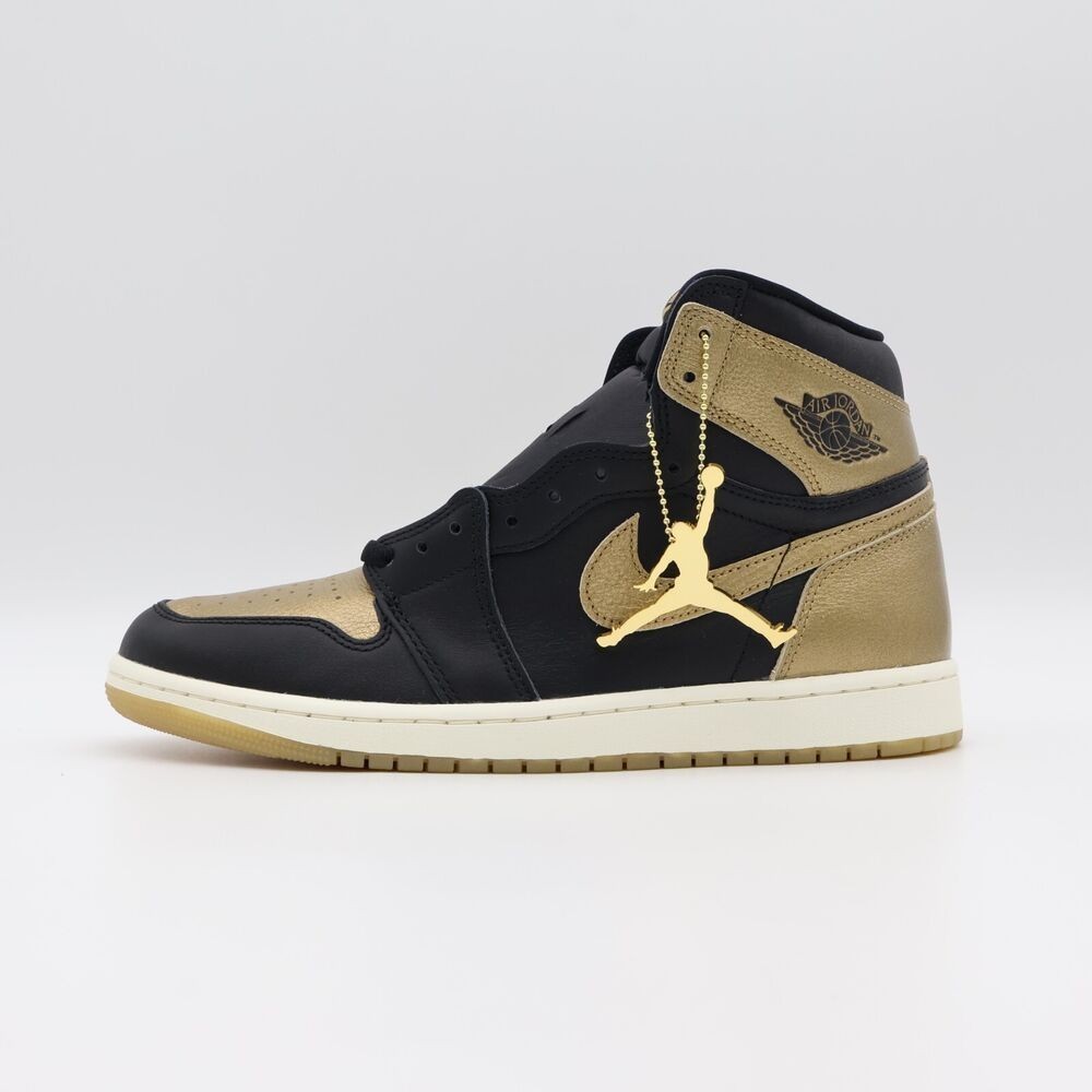 2025 ใหม่ Nike Air Jordan 1 Retro High OG Black and Gold (ผู้ชาย)