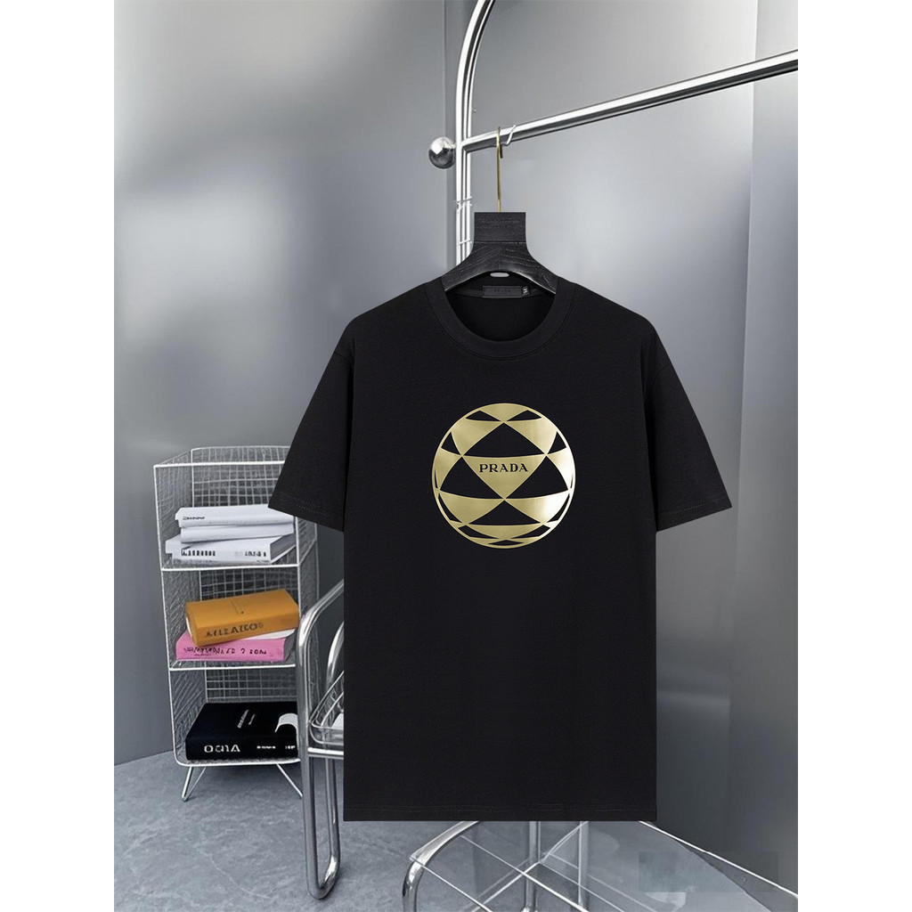 Prada/Prada 2026 คลาสสิกรอบคอแขนสั้นเสื้อยืดผู้ชายผู้หญิงสไตล์สบาย Breathable Outdoor Counter Synchr