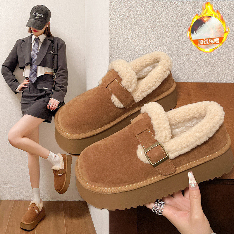 หนาSoled Snow Boots ผู้หญิง 2026 สไตล์ใหม่ฤดูหนาวผู้หญิงรองเท้าขนแกะซับหนา Furry Warm Baotou รองเท้ารองเท้าผ้าฝ้าย