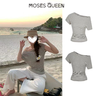MOSESQUEEN ตะไคร่น้ํา เสื้อยืดแขนสั้นลายทางหลากสีไหล่เฉียงฤดูร้อนผ่อนคลายจีบเข้ารูปเอวกระชับสัดส่วนและเปิดไหล่ด้านบนสําหรับผู้หญิง #63896