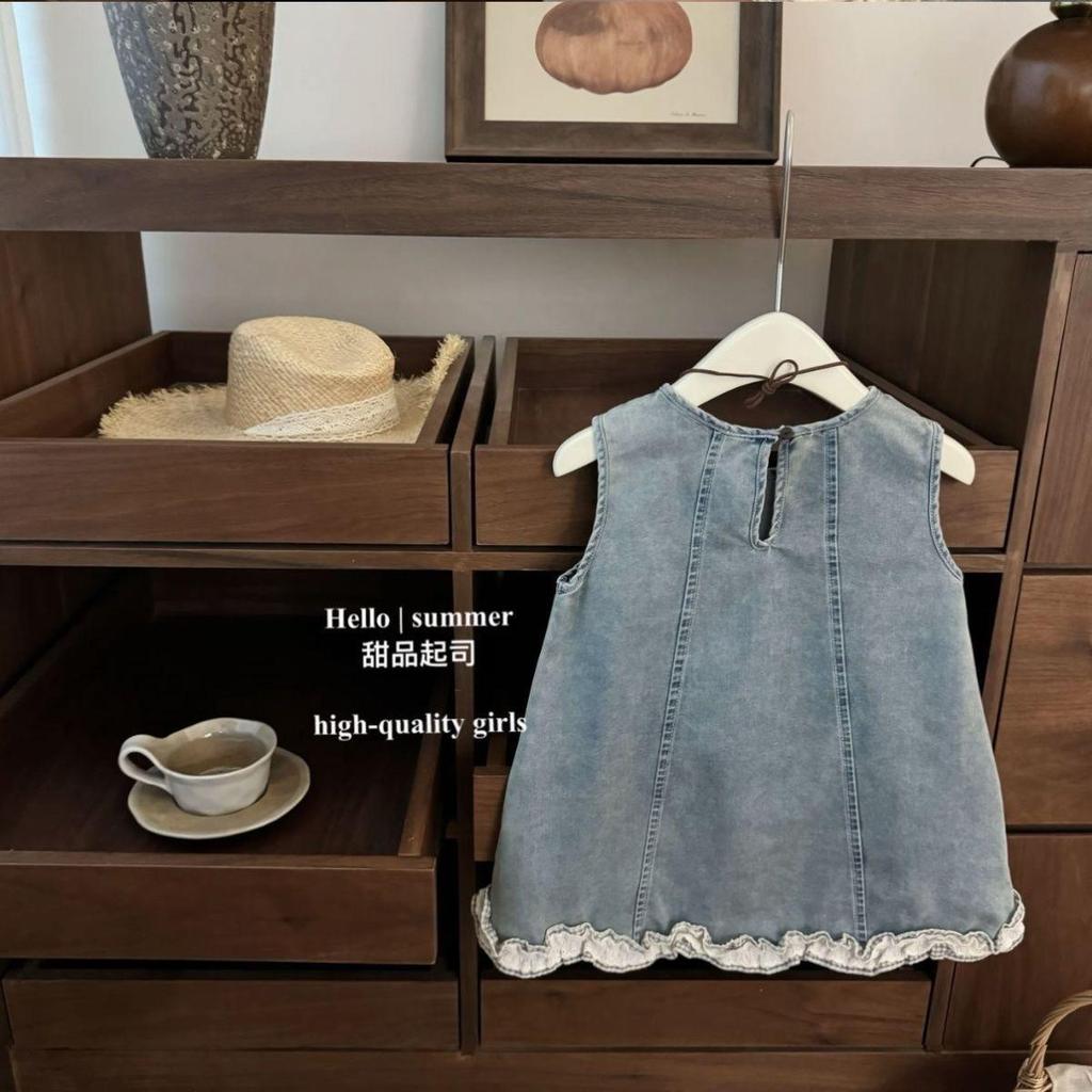 [โปรโมชั่นร้านใหม่] สาวฤดูร้อนแขนกุดลูกไม้เวอร์ชั่นเกาหลีกระโปรงยีนส์2026เด็กสไตล์ใหม่แฟชั่นบางสไตล์เด็กเสื้อกั๊กกระโ