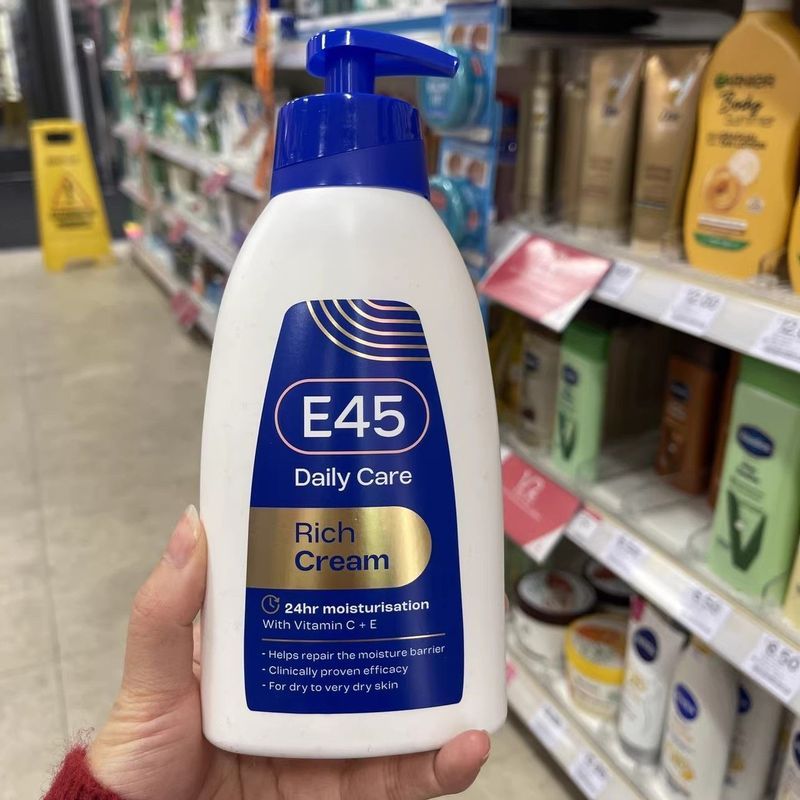 อังกฤษ E45 High-Efficiency Moisturizing Cream 24 ชั่วโมง Long-Lasting Guarding ผิวแห้งบรรจุการบํารุง