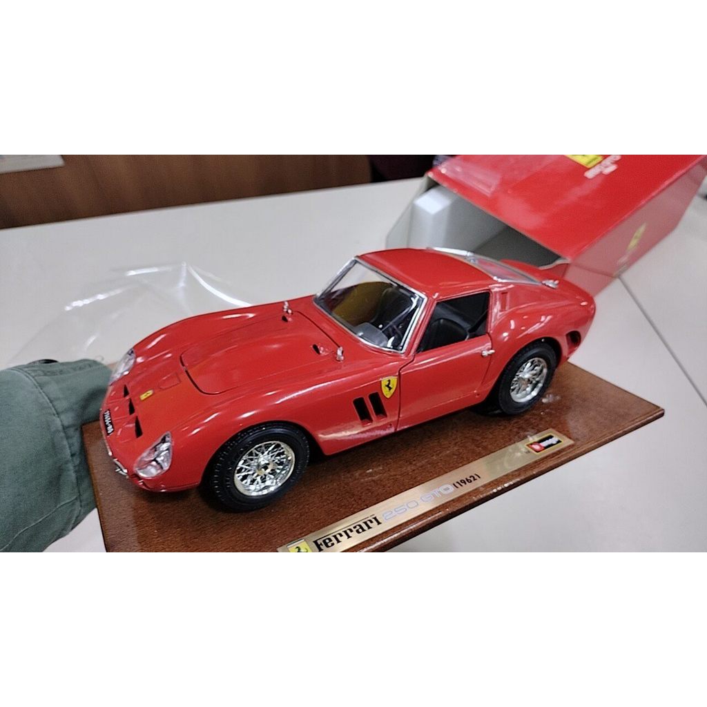 [ภาพจริงอ้างอิง] 1/18 burago burago Ferrari 250gt