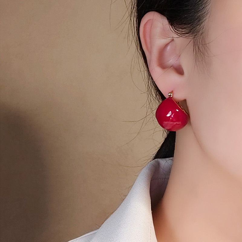 Niche Design ต่างหูทรงกลมเคลือบหยดน้ำ สีฟ้านัวเรโทร High-End European-American Style TARA