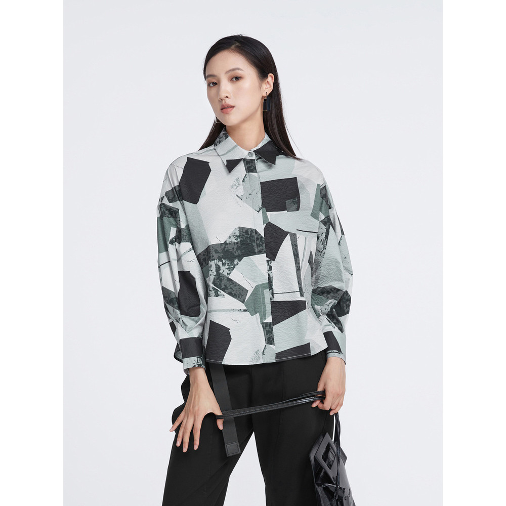 เสื้อเชิ้ตแขนยาวSaint Diorสำหรับผู้หญิง สีตัดกันที่ปกเสื้อ S221Z0522