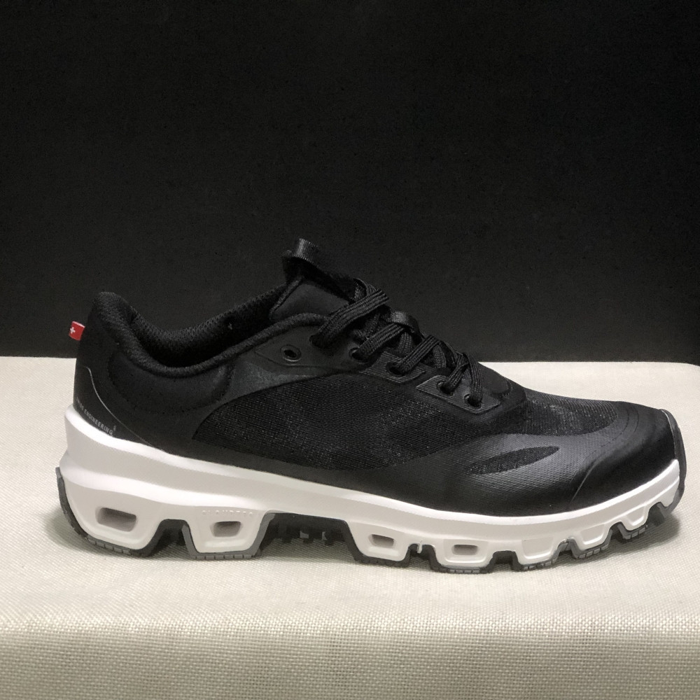 On Running On Cloud Venture 2.0 รองเท้าวิ่ง unisex trail สำหรับทุกคน ดีไซน์ low-cut กันลื่น