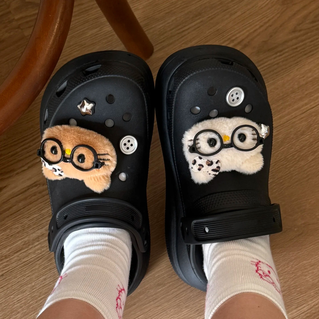 croc jibz jibbitz ตุ๊กตา kitty hole สำหรับตกแต่งCrocs หัวเข็มขัด สร้างสรรค์และน่ารักสำหรับรองเท้าCro