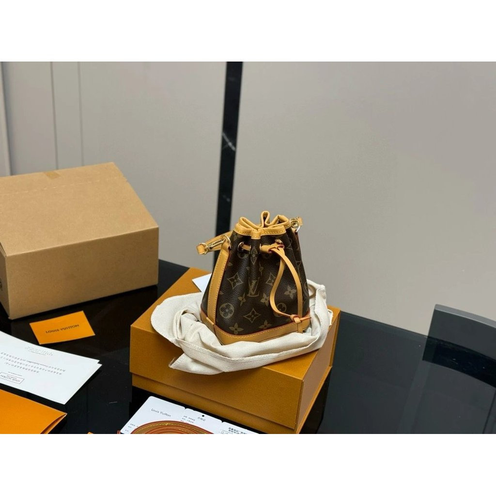 LV nano Bucket Bag กระเป๋าสะพายข้างสไตล์ใหม่จาก PIJI