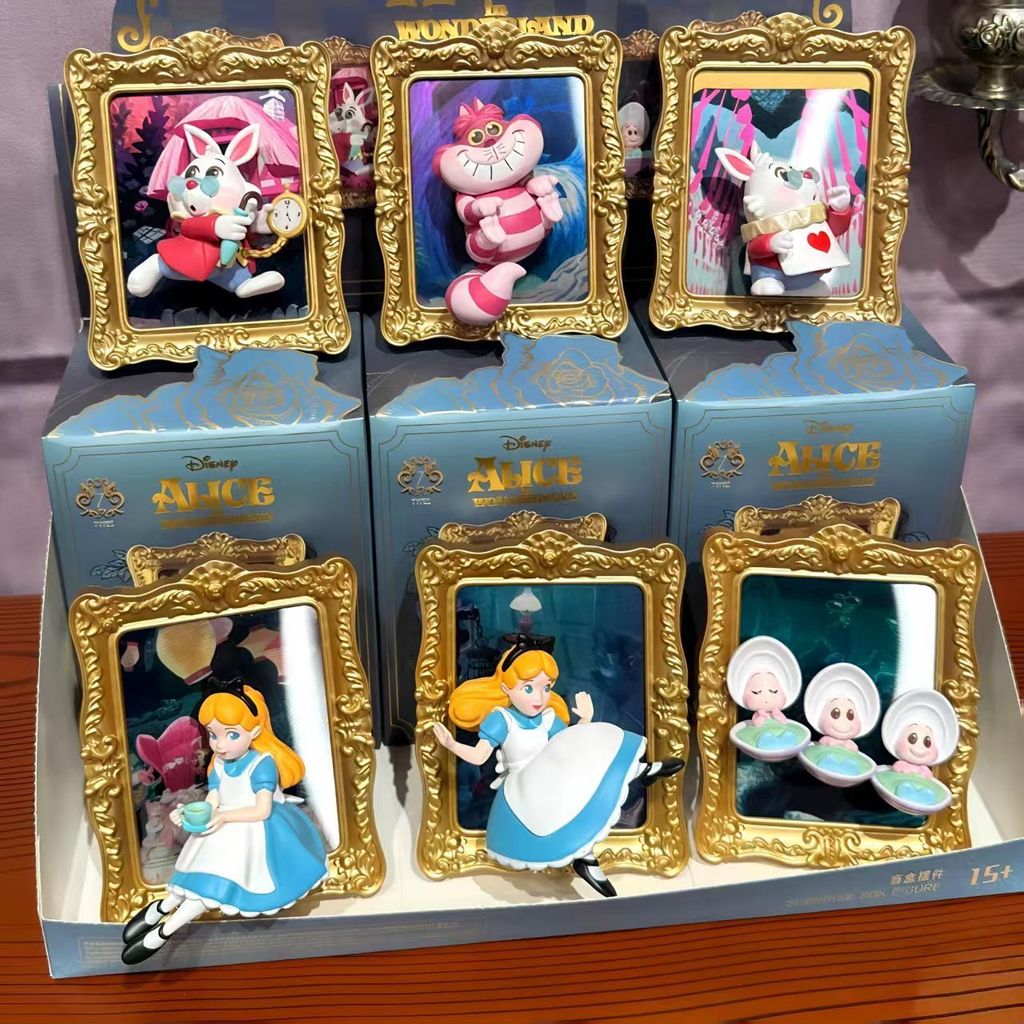 [คลังสินค้าพร้อม] Disney Alice Art Gallery Series Mystery Box Princess Decorative Gift Cute