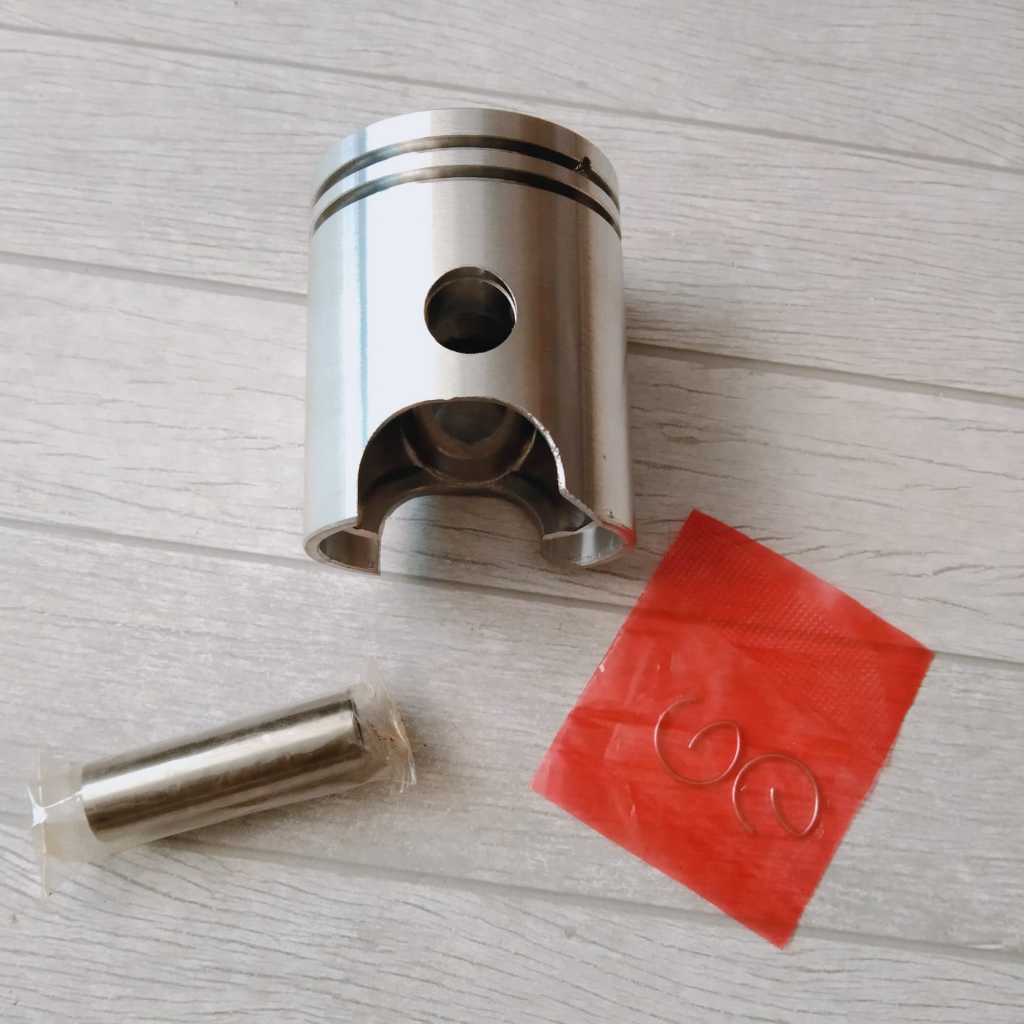 PISTON SET PLUS ปากกาแหวน YAMAHA V80 MOTORCYCLE OVER SIZE OS 0.25 0.50 0.75