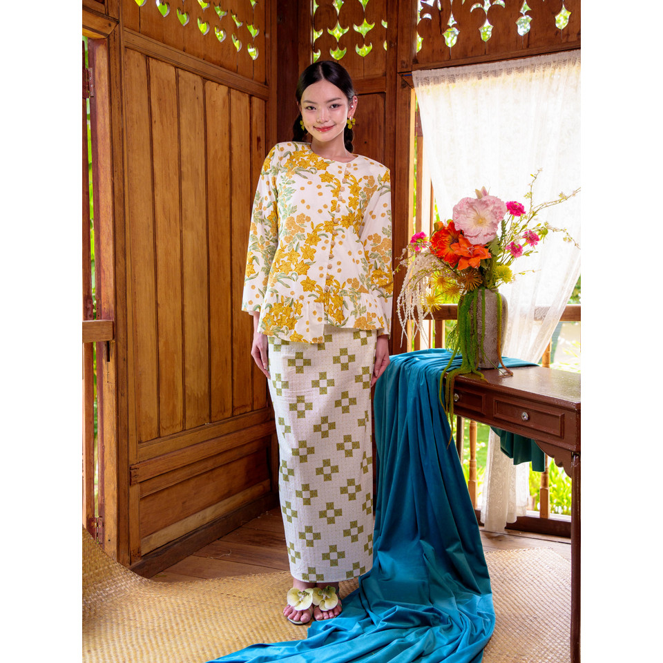 Buu Somerset Lova Kebaya - Titania White