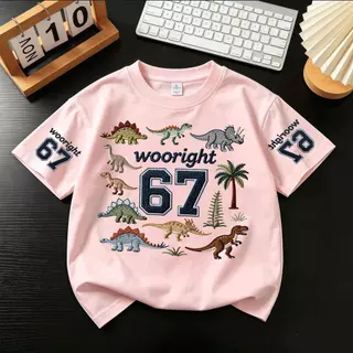 Pebbi Baby เสื้อยืดเด็กฤดูร้อนรุ่นใหม่ ลายปักไดโนเสาร์ ตัวเลข67 ผ้าฝ้ายแท้100% นุ่มสบาย เสื้อแขนสั้นเด็กผู้ชาย สไตล์เกาห