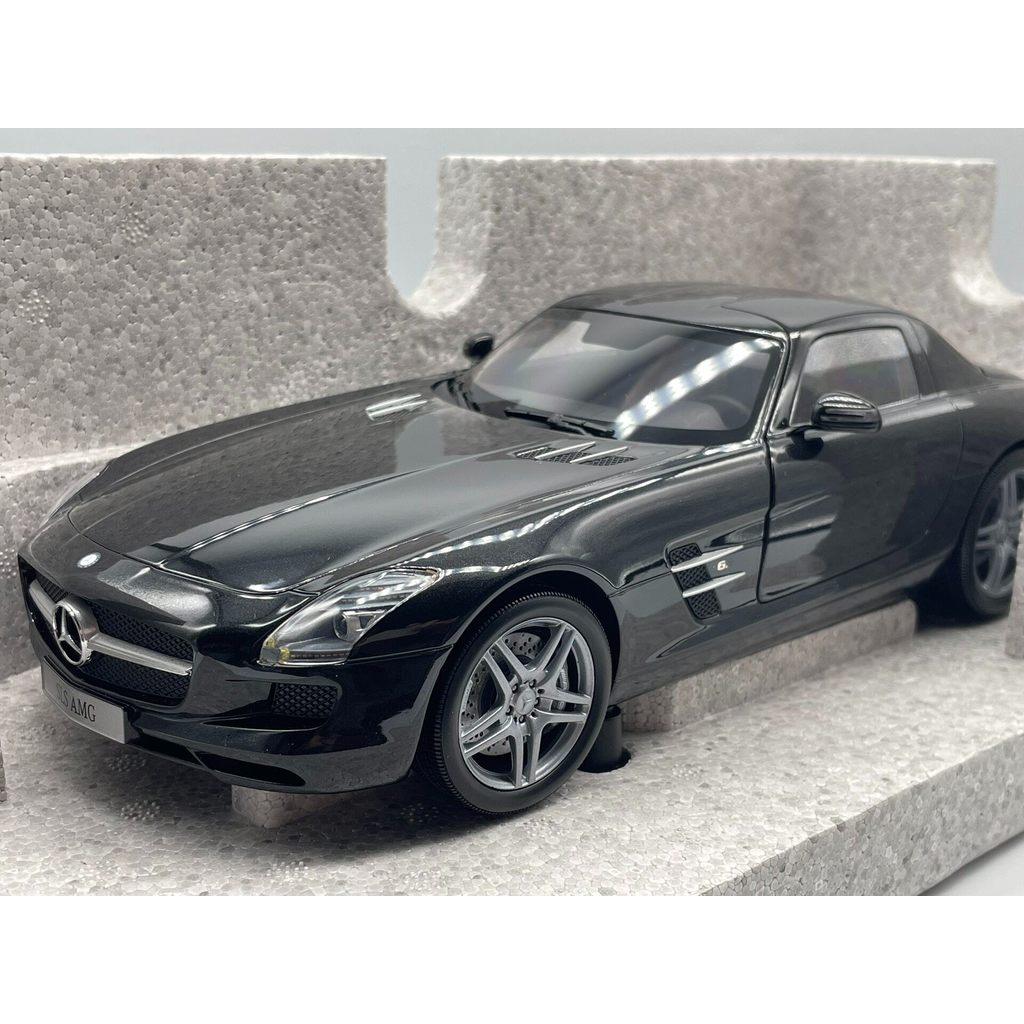 1/18 ของแท้ Mercedes-Benz SLS AMG