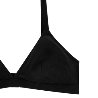 CALVIN KLEIN เสื้อชั้นในผู้หญิงแบบตะขอหลัง Micro Rib ทรง Triangle Bralette รุ่น QP3358O UB1 - สีดำ
