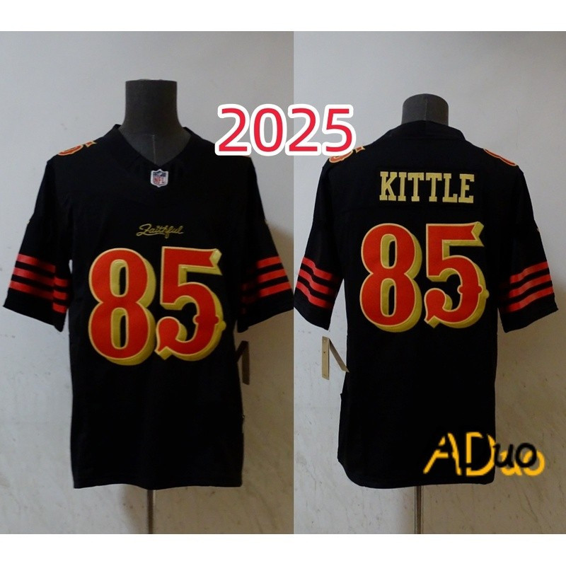 เสื้อยืด San Francisco 49ers George Kittle 85 ฟุตบอลจํากัดจากคอลเลกชัน Rivalries 2025