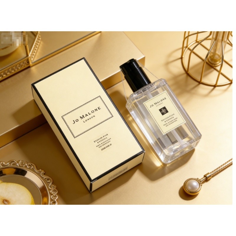 ((Mumus Shop) เจลอาบน้ํา 250ml Plant Extract Moisturizing Dense Foam Whole Body Fragrance Haunting O