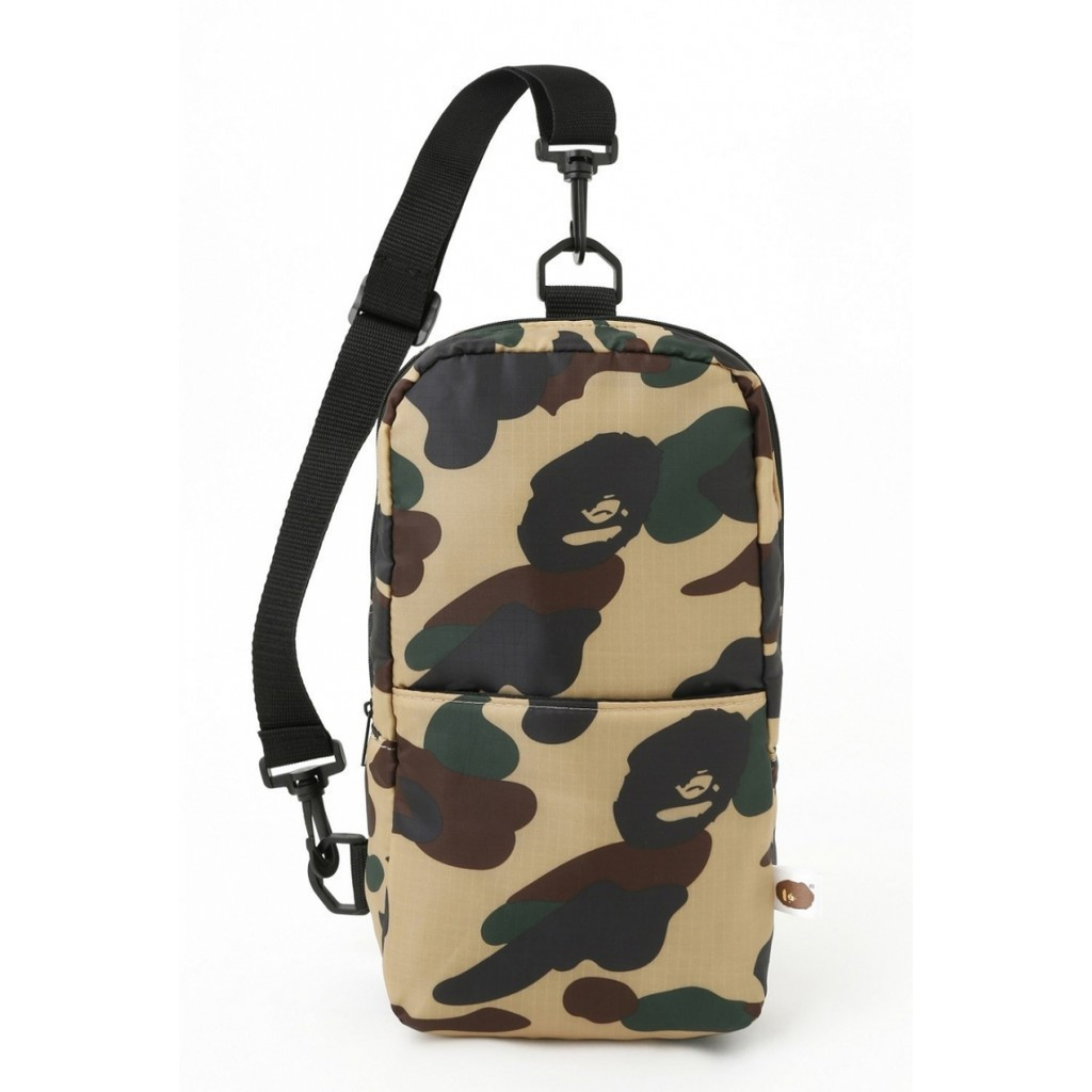 กระเป๋าสะพาย Japan Magazine A Bathing APE BAPE HEAD Camo Chest Pack