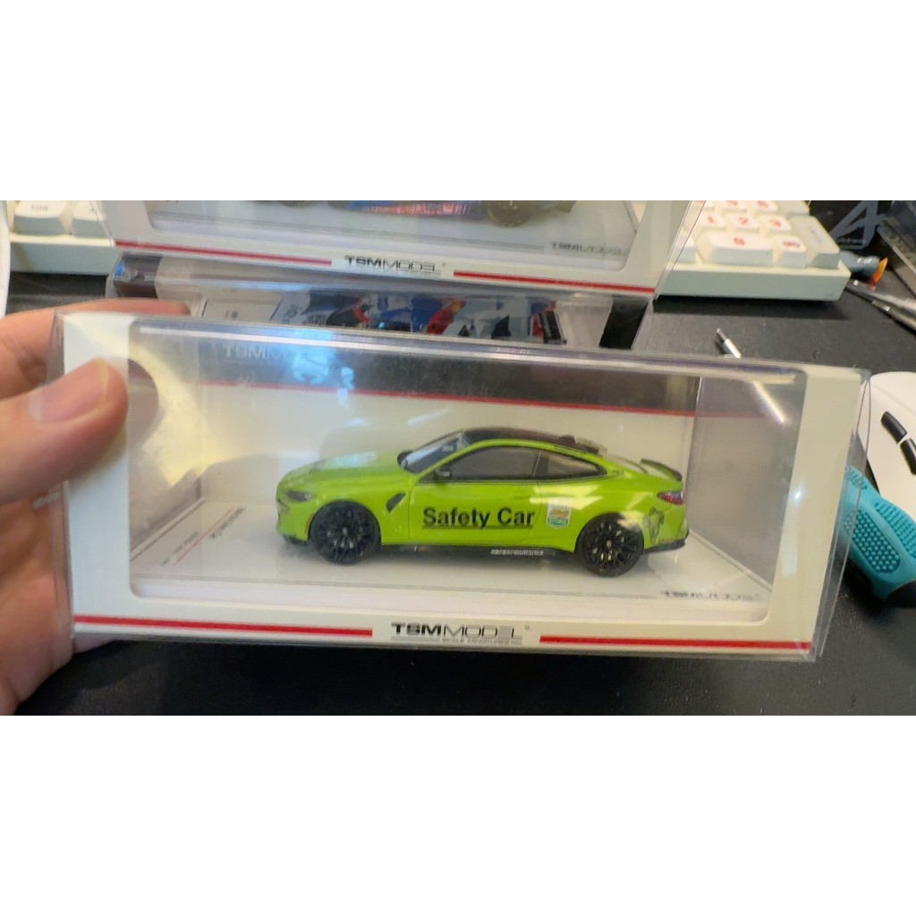 TSM 1/43 BMW G82M4 รถความปลอดภัยรถปลอดภัยการจับคู่สี 2022 IMSA Daytona 24 ชั่วโมง Endurance Race ยัง