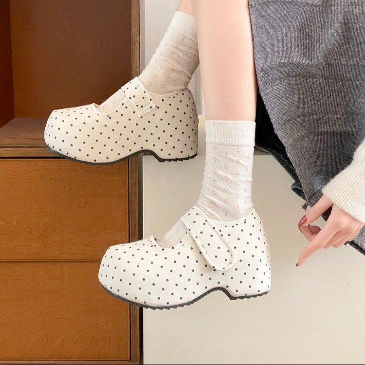 รองเท้าMary Janeส้นหนาสำหรับสตรี ดีไซน์Polka Dot มีVelcro ปรับได้ ขนาด 35-40