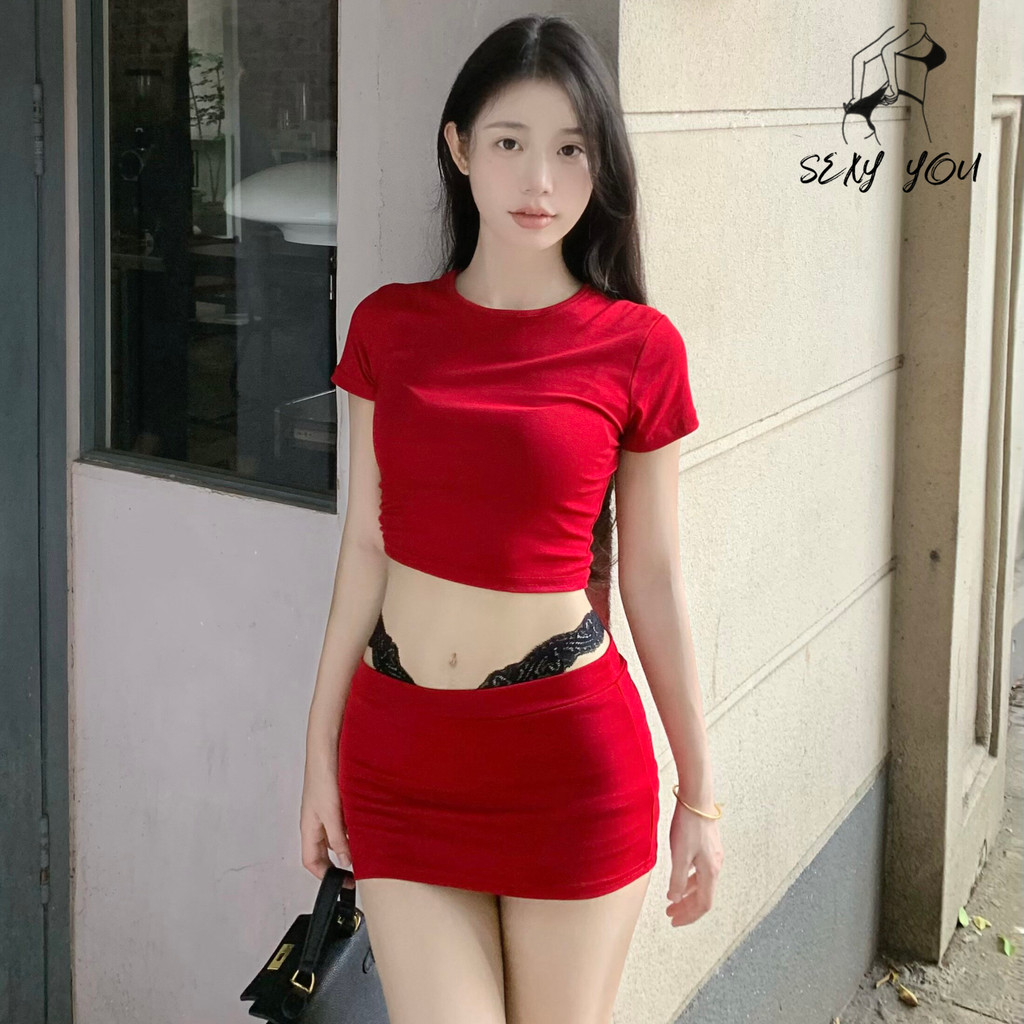 ชุดเซ็กซี่สไตล์เลขานุการ  ขอบลูกไม้ด้านใน   เสื้อครอป+ กระโปรงสั้น  วัสดุยืดหยุ่นใส่สบาย   มี 4 สีให้เลือก
