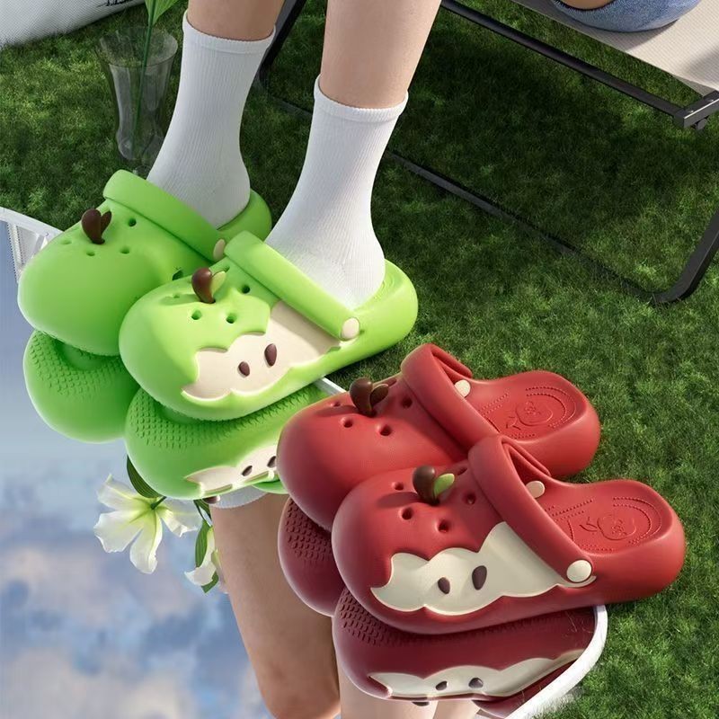 EVA Cute Dopamine Apple Hole Shoes Anti-Slip Breathable Thick-Soled Room#现货EVA可爱多巴胺苹果洞洞鞋防滑透气厚底室