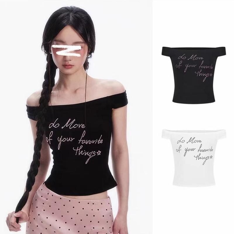 เสื้อยืดผู้หญิงร้อน ๆ ที่สะพายด้วยตัวอักษรบาง ๆ รีดร้อนเสื้อยืดผู้หญิงออกแบบฤดูร้อนสัมผัสดีไซน์สั้นขนาดเล็ก เสื้อ  ครอปส