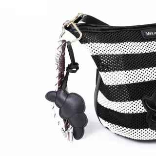 PLAYBOY รุ่น Nana Bucket Bag กระเป๋าสะพายข้างผู้หญิง รหัส ST-BS261PB154-BK ดีไซน์ไหมพรม