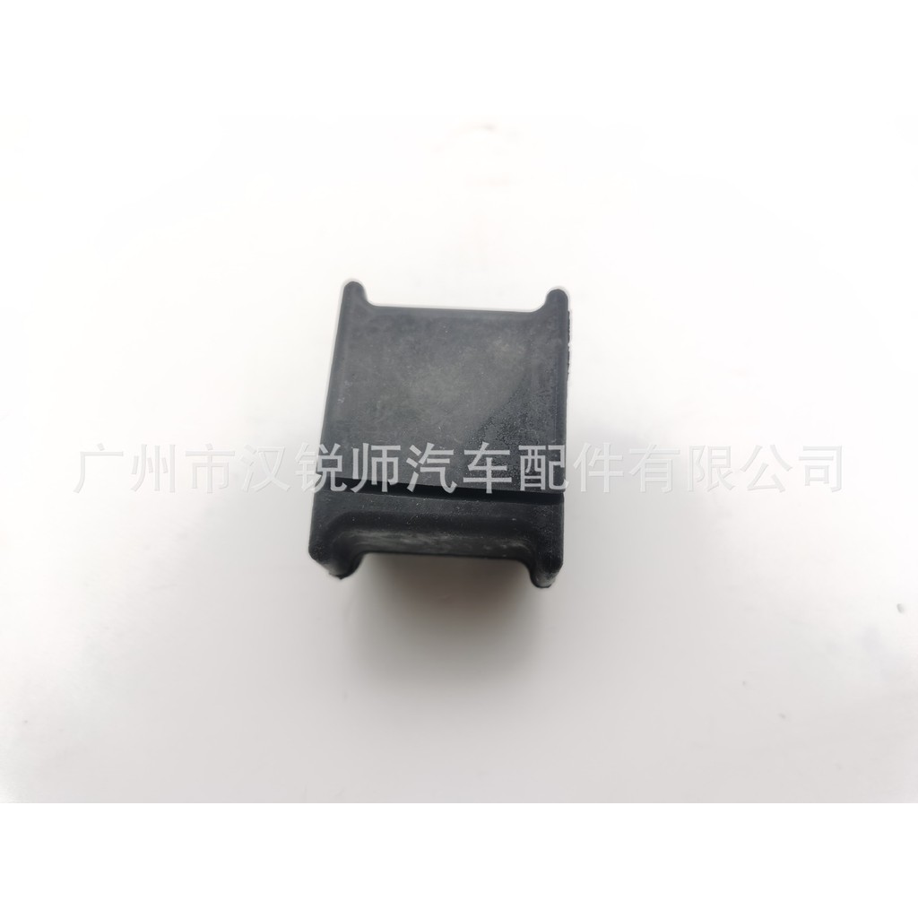 48815-60210 เหมาะสําหรับ Toyota Land Cool Road Ze FZJ76HZJ76 1HZ Pickup Balance Bar Bushing